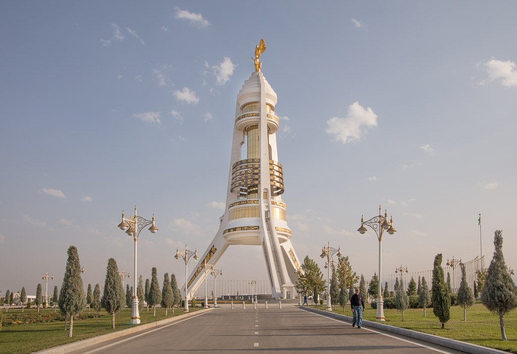 Turkmenistan photos, Turkmenistan, Ashgabat, Central Asia, Arch of Neutrality, Monument of Neutrality, Arch of Neutrality Turkmenistan, Arch of Neutrality Ashgabat, Monument of Neutrality Ashgabat, Monument of Neutrality Turkmenistan, Turkmenbashi Statue, Turkmenbashi, Saparmurat Niyazov, Saparmurat Niyazov statue