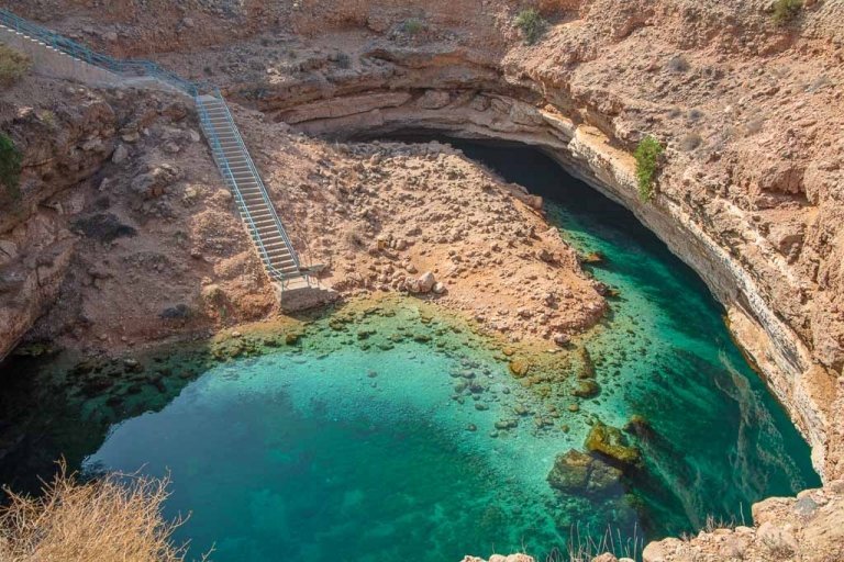 Bimmah, Bimmah Oman, Bimmah sinkhole, Bimmah sinkhole Oman, Oman, Oman roadtrip, Oman road trip, Oman on a budget, one week in Oman, 7 days Oman