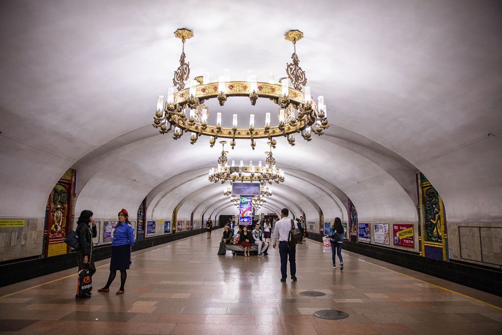 Chilonzor Station Chilonzor, Chilonzor Station, Tashkent Metro, Tashkent, Uzbekistan, Ozbekiston, Central, Asia, metro, subway, Uzbekistan metro, Uzbekistan metro, chandelier