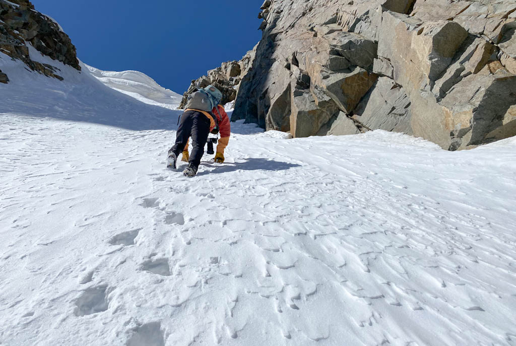 ice climbing in Afghanistan, Shah Foladi, Shah Foladi summit, Koh e Baba Mountains, Bamyan, Afghanistan, climbing in Bamyan, climbing in Afghanistan