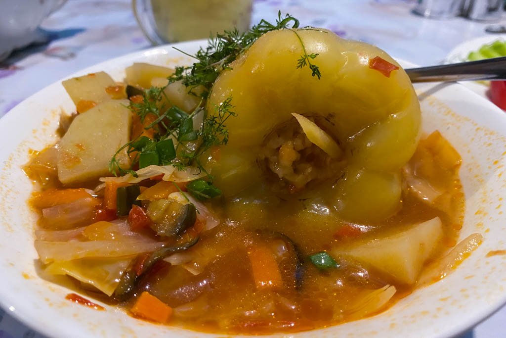 Galupsi, Tajik food, stuffed pepper