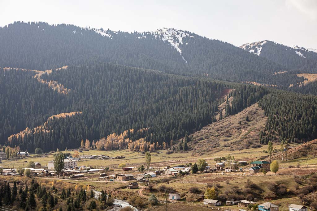 Jeti Oguz, Jeti Oguz Kortort, Kyrgyzstan