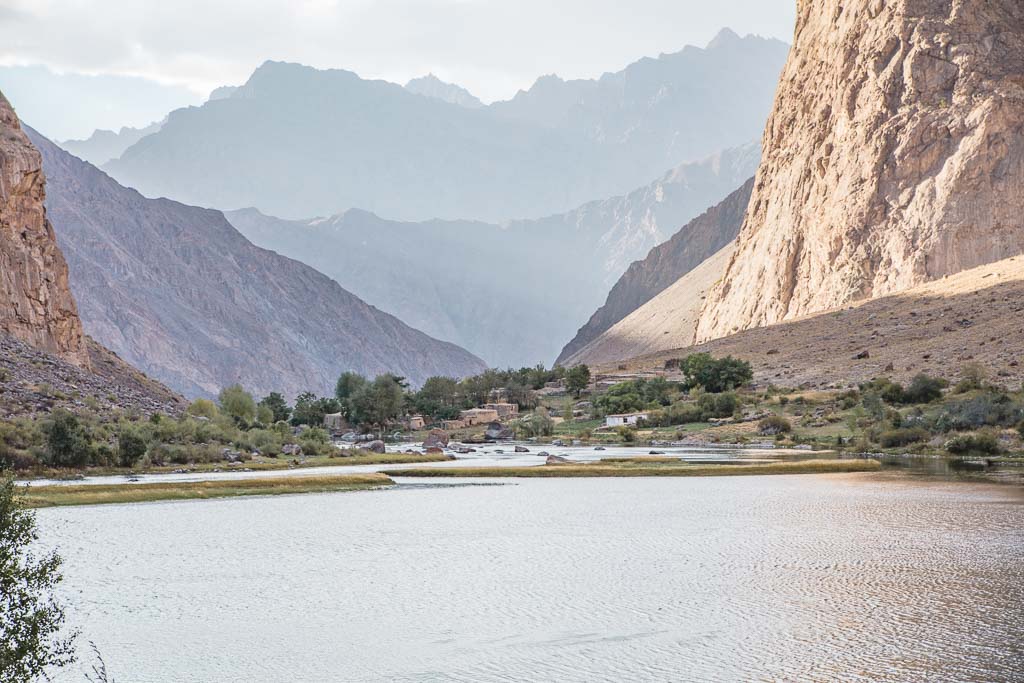 Jizeu trek, Bartang Highway, Bartang Valley, Bartang, Pamir, Pamir Mountains, Pamirs, Tajikistan, GBAO, Gorno Badakshan Autonomous Oblast, Badakshan, Badakhshon, Jizeu, Gizeu, Jizeu village