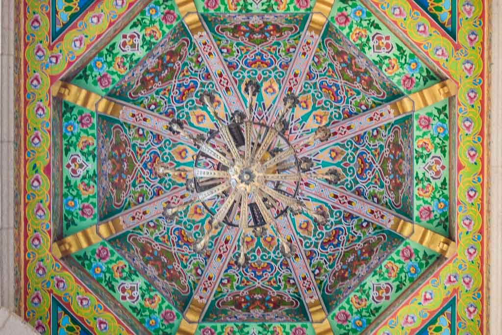 Dushanbe, Dushanbe Guide, Dushanbe City Guide, Dushanbe Travel Guide, Kokhi Navruz, Kohi Navruz, Tajik architecture, world's biggest teahouse