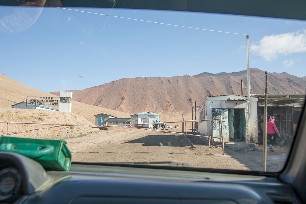 Kyzyl Art, Kyzyl Art Pass, Kyzyl Art Border Crossing, Tajikistan, Kyrgyzstan, Pamir, Pamir Highway, Eastern Pamir