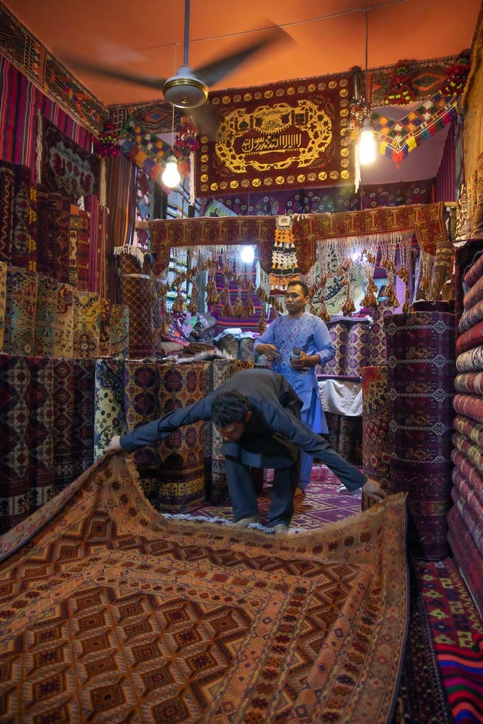 Mazar e Sharif, Mazar e Sharif Bazaar, Balkh, Afghanistan, Carpet Bazaar