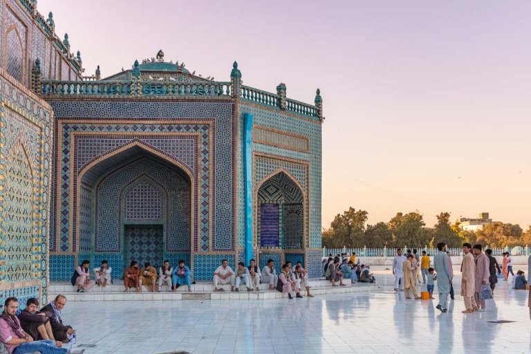 Shrine of Hazrat Ali, Blue Mosque, Blue Mosque Afghanistan, Blue Mosque Mazar e Sharif, Mazar e Sharif, Afghanistan, Balkh, Mazar i Sharif, Mosque, Afghanistan Mosque, Mazar e Sharif Mosque, Blue Mosque Sunset, Mazar e Sharif Sunset, Shrine of Hazrat Ali sunset