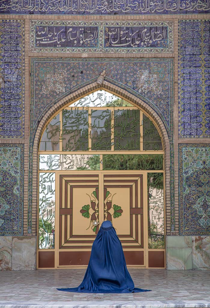 Mosque of the Cloak of the Prophet Mohammed, Herat, Afghanistan, Herat Mosque, chadri, burqa, burqa, Afghanistan mosque